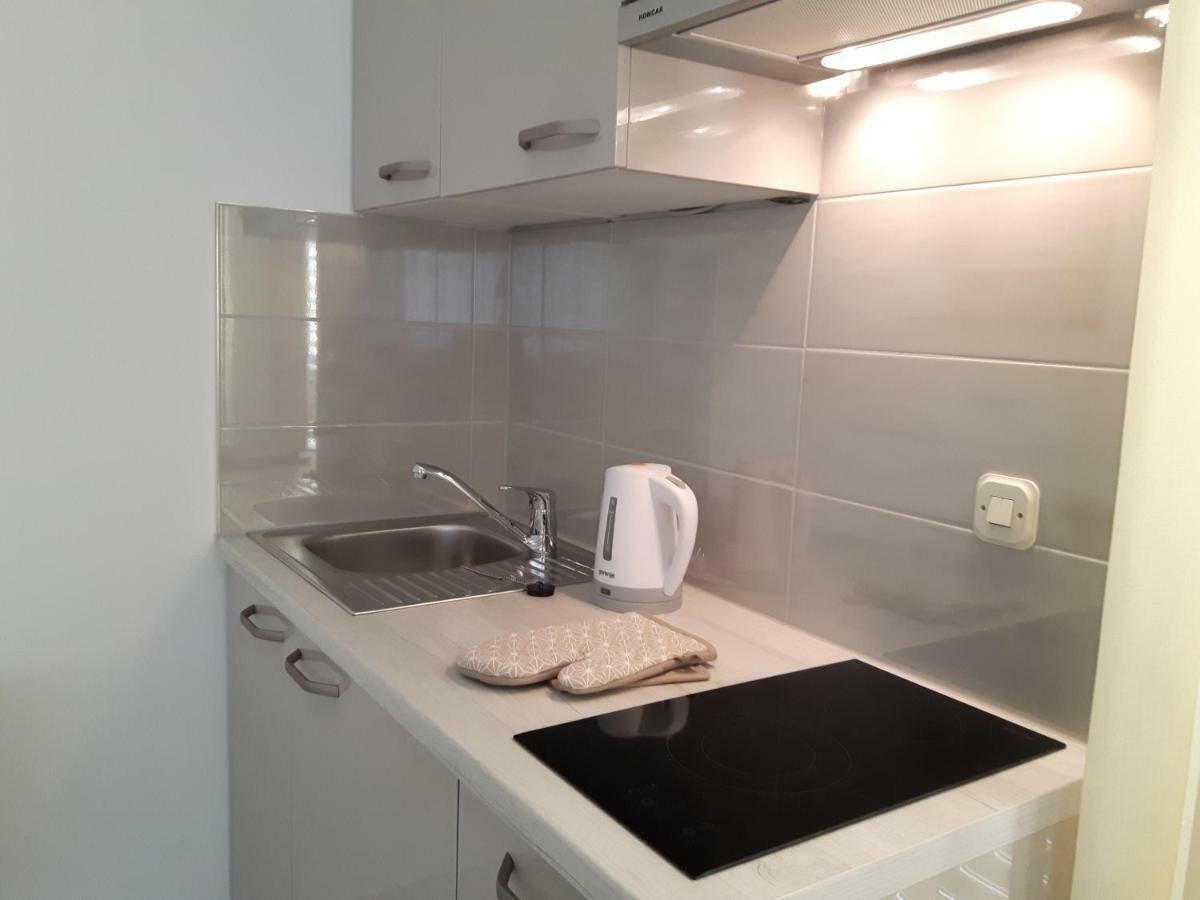 Apartments Nika Trogir Bagian luar foto