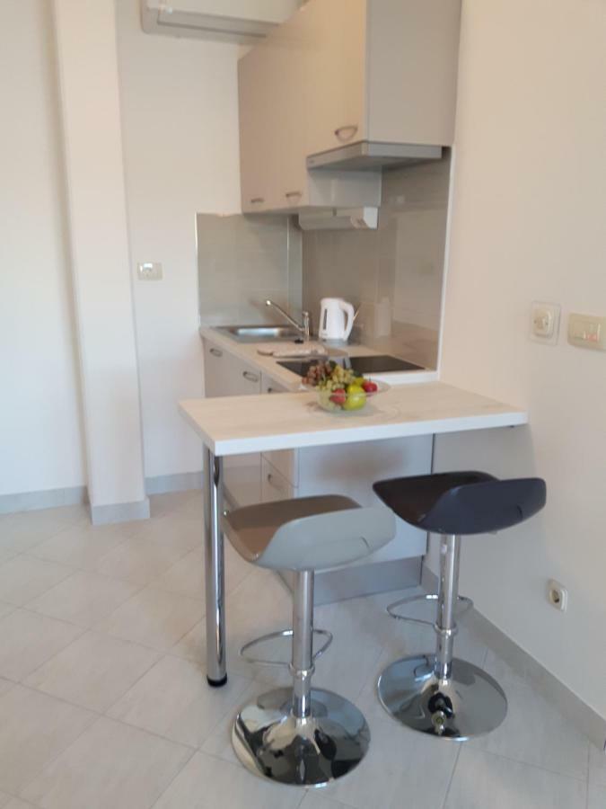 Apartments Nika Trogir Bagian luar foto